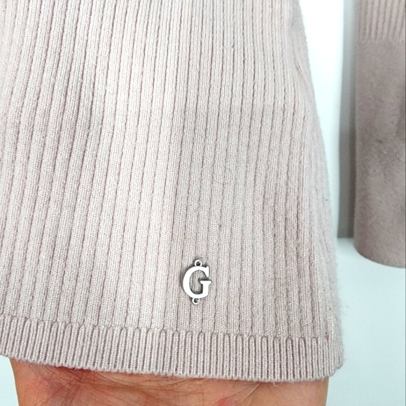 Guess cutout long sleeve top - Picture 2 of 6